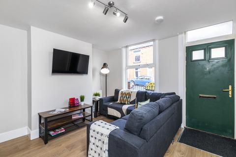5 bedroom house to rent, Carberry Terrace, Leeds LS6