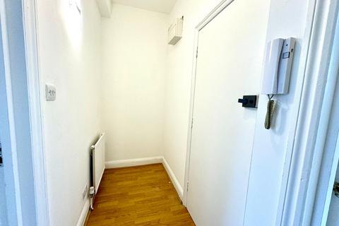 2 bedroom flat to rent, Elgin Avenue, London  W9