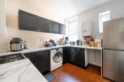 2 bedroom flat for sale, Octavia House, Southern Row, London, W10