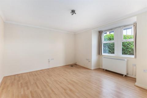 1 bedroom flat for sale, Kingston Road, Raynes Park SW20