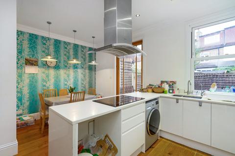 34 Dudley Gardens, London, W13 9LT