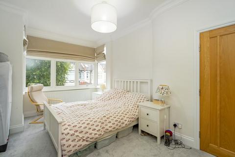 34 Dudley Gardens, London, W13 9LT