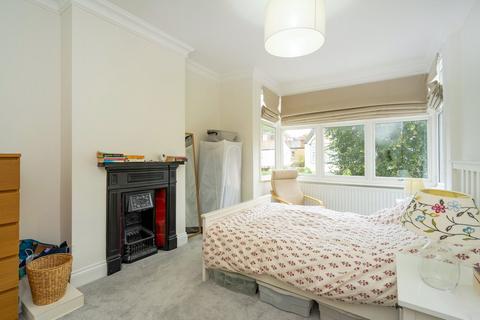 34 Dudley Gardens, London, W13 9LT