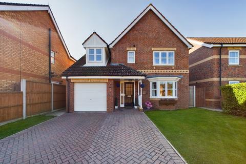 4 bedroom detached house for sale, Cawthorn Close, Driffield, YO25 5PG