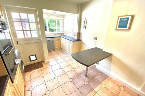 3 bedroom semi-detached bungalow for sale, The Shrublands, Potters Bar, Hertfordshire, EN6