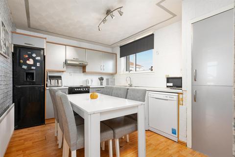 9 Burnbrae Road, Stoneyburn, Bathgate, EH47 8DF