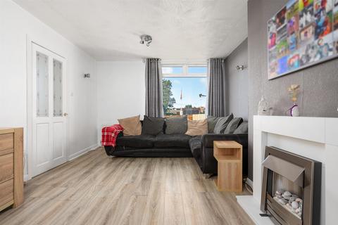9 Burnbrae Road, Stoneyburn, Bathgate, EH47 8DF