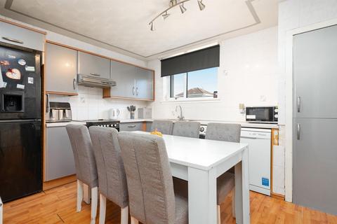 9 Burnbrae Road, Stoneyburn, Bathgate, EH47 8DF