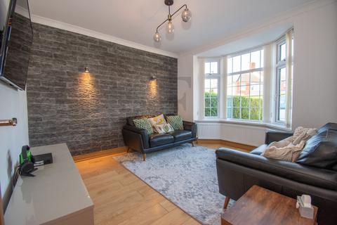 3 bedroom semi-detached house for sale, The Approach, Evington