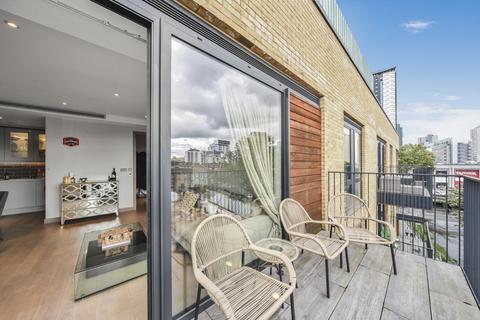 1 bedroom apartment for sale, Drapers Yard London SW18