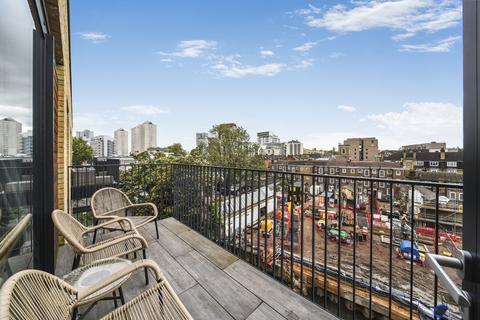 1 bedroom apartment for sale, Drapers Yard London SW18