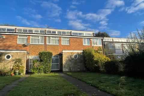 Moreton Avenue, Isleworth, TW7