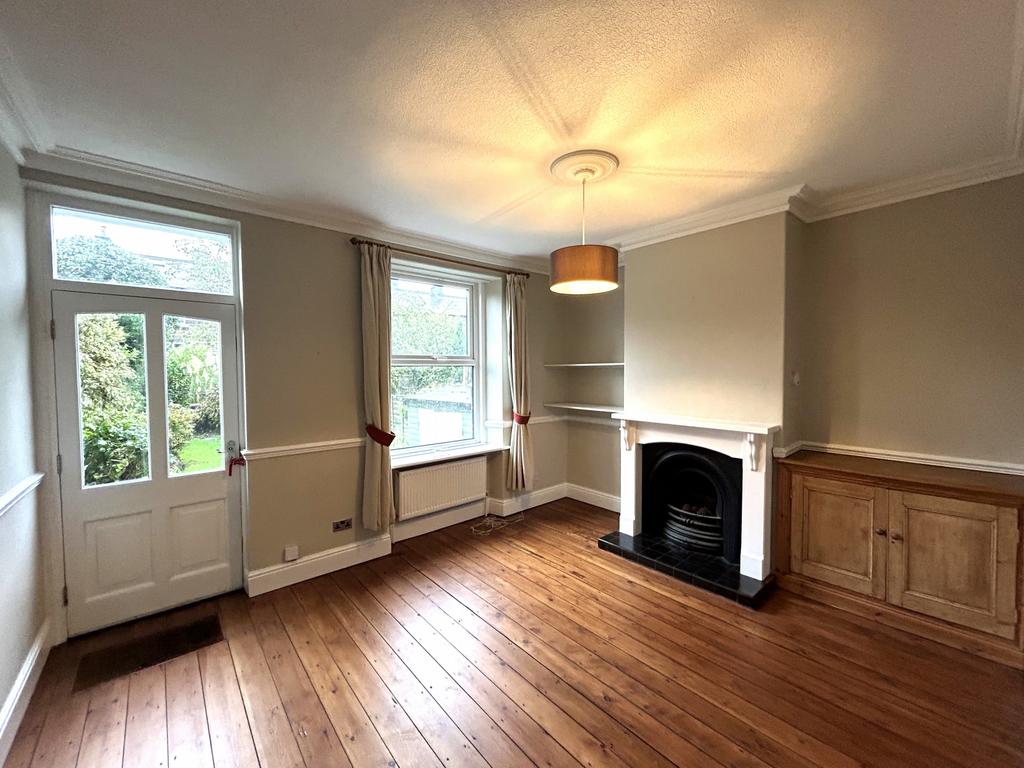 7 Mount Pisgah, Otley LS21 3DX 3 bed terraced house to rent £1,195