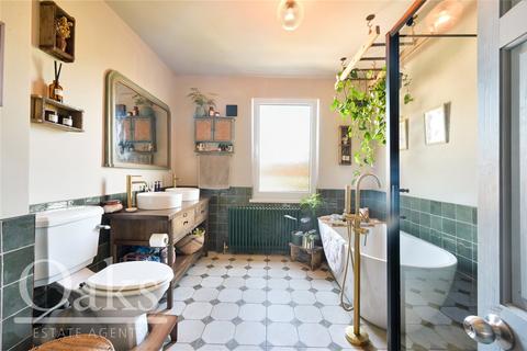 10 Enmore Avenue, London, SE25 5LG