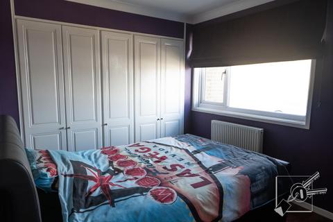17 Mackenzie Way, Gravesend, DA12 5UH