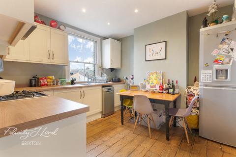 3 bedroom flat for sale, Dalyell Road, London, SW9