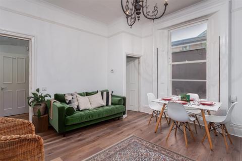 2 bedroom apartment for sale, Greville Road, London, NW6