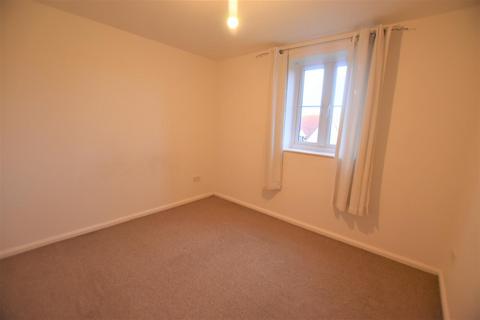 2 bedroom flat to rent, Vetch Field Avenue, Worcester WR4