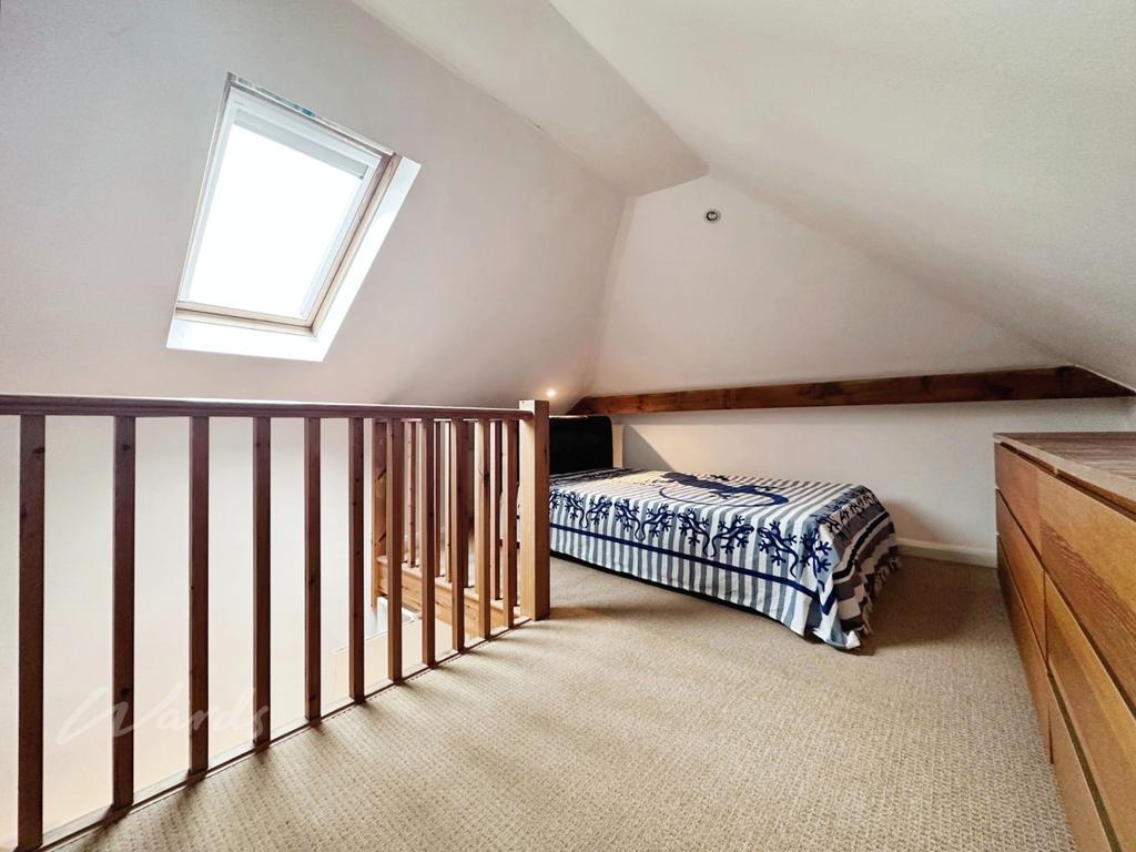 Luke bed 1