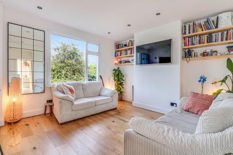 2 bedroom apartment for sale, Station Road, Thorpe Bay SS1