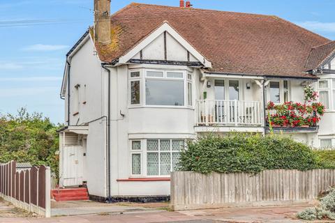 2 bedroom apartment for sale, Station Road, Thorpe Bay SS1