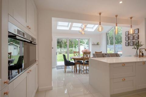 12 Carnoustie Close, Sutton Coldfield, B75 6UW