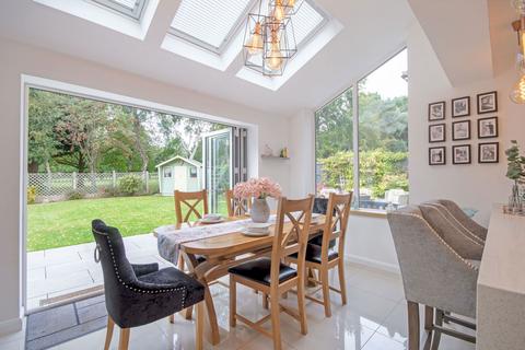12 Carnoustie Close, Sutton Coldfield, B75 6UW