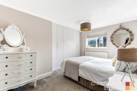 201 Whitefields Road, Cheshunt, Waltham Cross, EN8 0EU