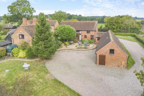 5 bedroom barn conversion for sale, Stonebow Road Drakes Broughton Pershore, Worcestershire, WR10 2AT