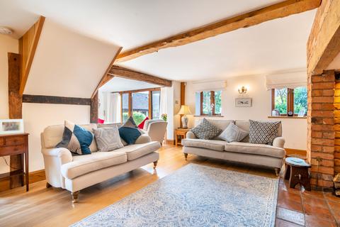 5 bedroom barn conversion for sale, Stonebow Road Drakes Broughton Pershore, Worcestershire, WR10 2AT