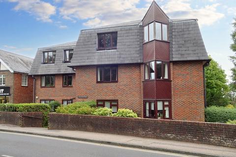 2 bedroom apartment to rent, Croft Road, East Sussex TN6