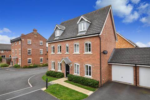 5 bedroom detached house for sale, Cotswold Close, Corby NN18