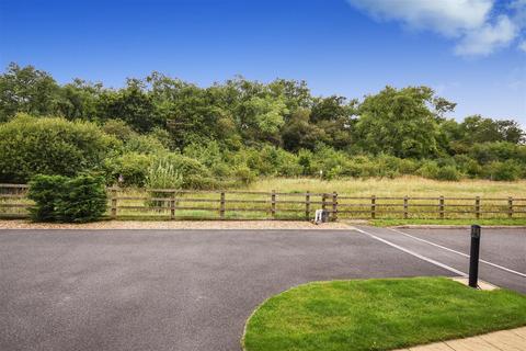 5 bedroom detached house for sale, Cotswold Close, Corby NN18