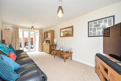 5 bedroom detached house for sale, Cotswold Close, Corby NN18