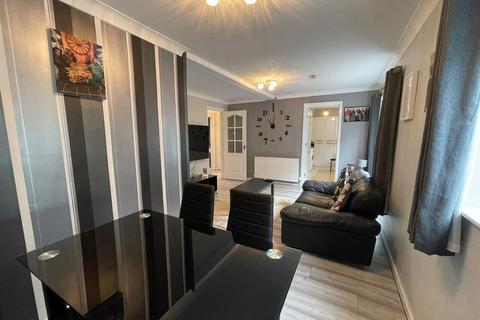 2 bedroom flat for sale, St. Barbara Way, Portsmouth