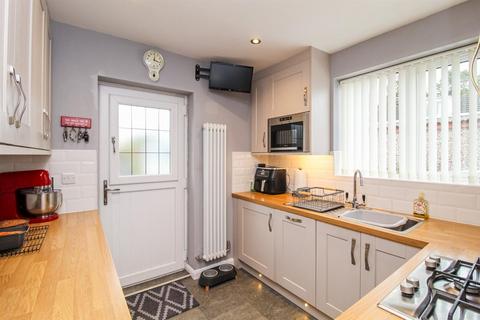 4 Barkers Road, Durkar, Wakefield, WF4 3AR