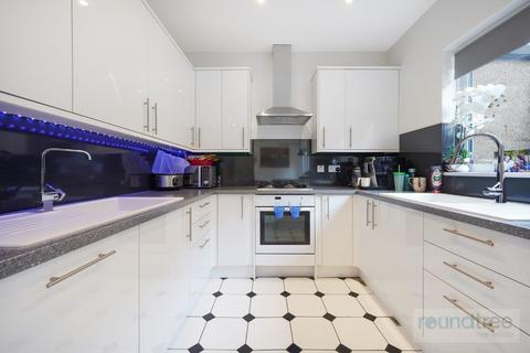 4 bedroom house for sale, Golders Manor Drive, Golders Green NW11