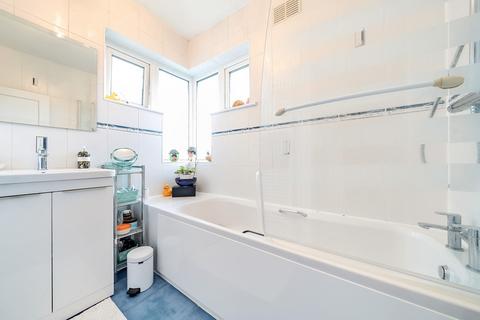 81 The Heights, Northolt, UB5 4BS
