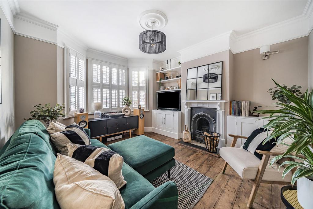 Gordon Road, Surbiton 3 bed terraced house for sale £850,000