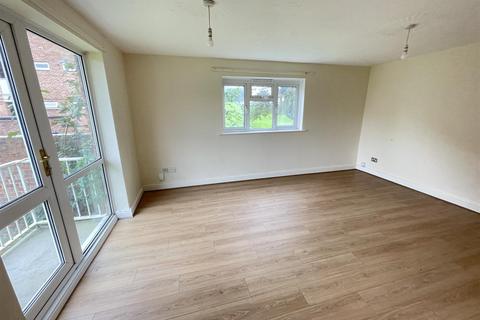 2 bedroom ground floor flat for sale, Hazel Close, Salisbury SP2