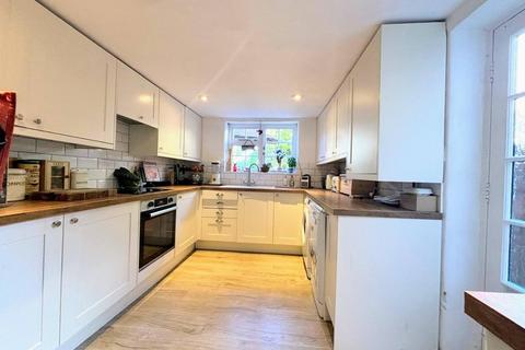 3 Coldstream Lane, Hardingstone, Northampton, NN4 6DB