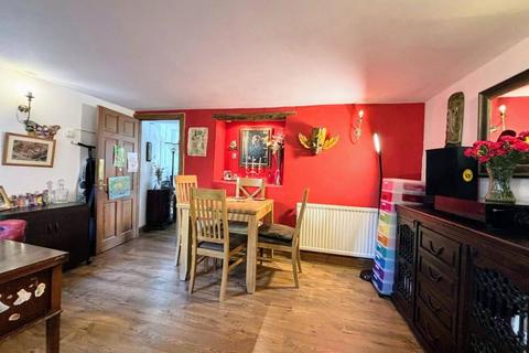 3 Coldstream Lane, Hardingstone, Northampton, NN4 6DB