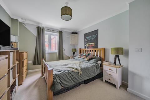 2 bedroom apartment for sale, Furlonger Place, Liphook GU30