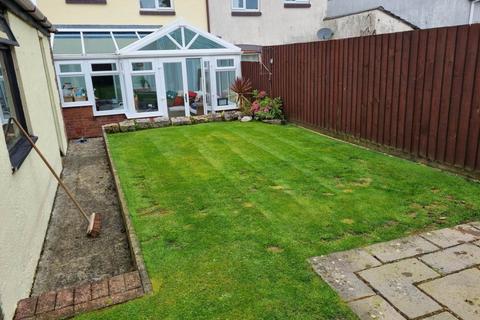 35 Coombe Road, Callington, PL17 7QG