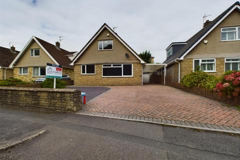 3 bedroom detached house to rent, Park Court Road, Bridgend CF31