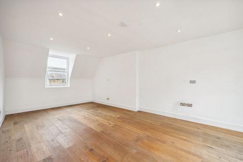 2 bedroom apartment to rent, Church Court, Richmond, TW9