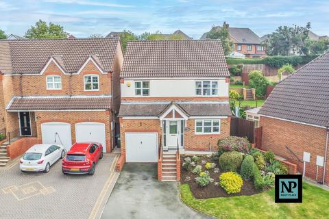 4 bedroom detached house for sale, Peel Drive, Wilnecote, B77