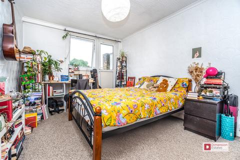 2 bedroom maisonette for sale, St. Peter'S Way, Dalston, Islington, Hackney, N1