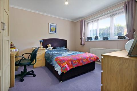 undefined, Bourg de Peage Avenue, East Grinstead, RH19