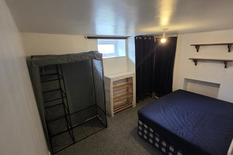 1 bedroom in a house share to rent, Melville Road, Maidstone ME15